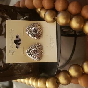 This Beautiful Silver Pierced Earring For Any Occassion